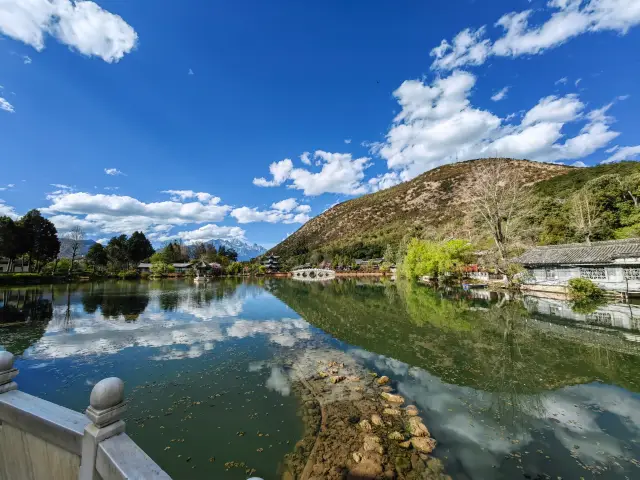 Classic Lijiang Scenery Postcard: Black Dragon Pool Park