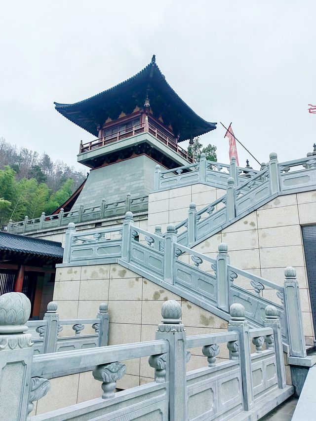 東陽湖溪天寶寺，主持大名鼎鼎