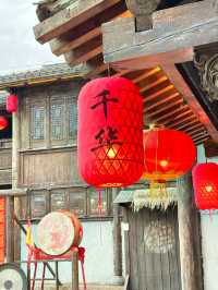 千華古村：依歷史背景仿古復建，遊人身臨其境仿佛穿越時空