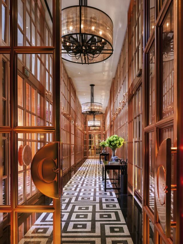 🌟✨ London Luxe: Discover Rosewood's Elegance 🏰✨