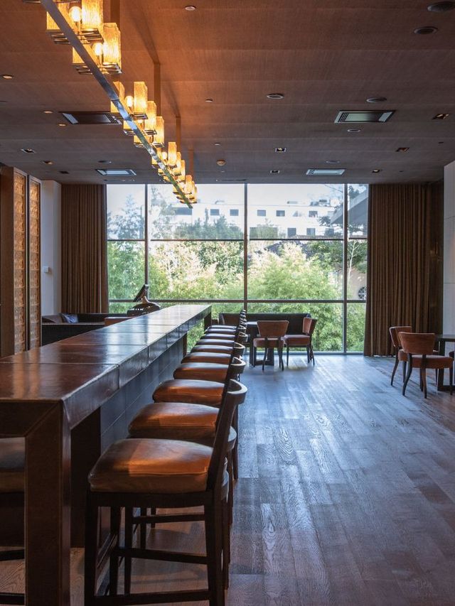 🌟 Geneva's Gem: Top Stay at InterContinental! 🌟