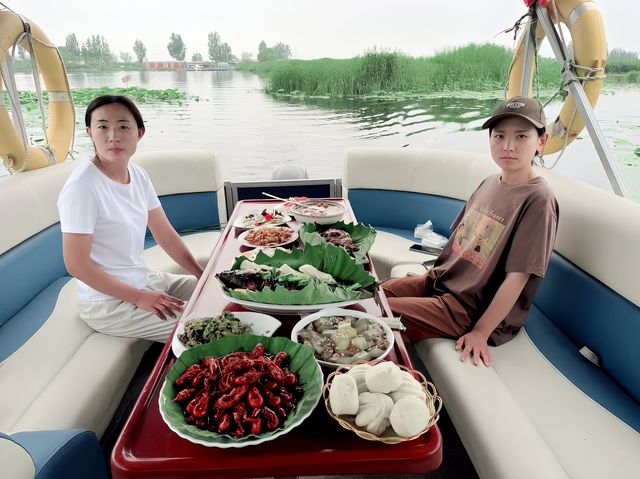 保定白洋淀村西小院，龍舟船餐298包6個特色菜2小時遊玩！