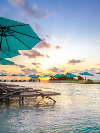 🌴 Cancun's Dreamy Escape: Vista Resort & Spa 🏖️