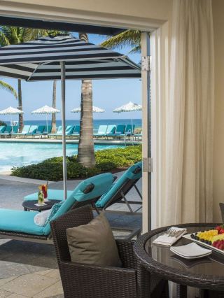 🌴 Boca Raton Bliss: Luxe Beachside Stay 🏖️