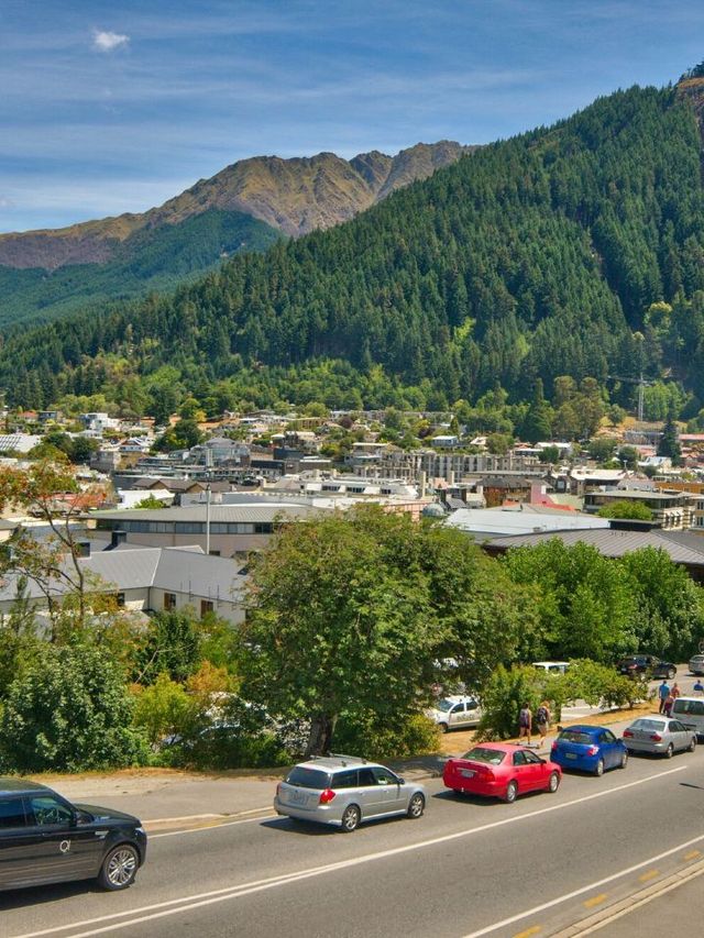 🌟 Queenstown's Cozy Corner: Glebe Apartments! 🏔️✨