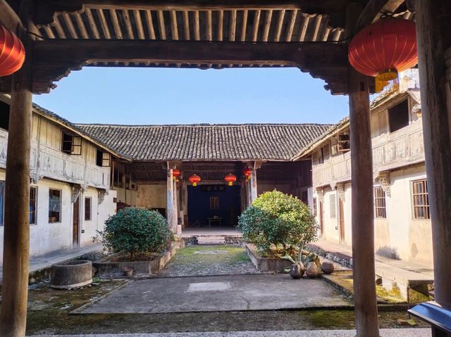 浙江古村落自駕遊～俞源村 俞源村是首批中國歷史文化名村，位於武義縣西南部，距離縣城20公里，為全國第五批重點文物保護單位。