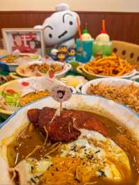 長春桂林路｜蠟筆小新主題的日式食堂。真的太可愛了 環境及餐食滿滿的蠟筆小新風格 肥牛咖喱。