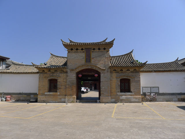 石屏·石屏縣衙——仍在使用的縣政府。