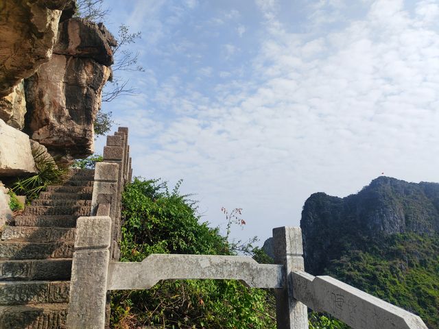 桂林西山爬山記~。
