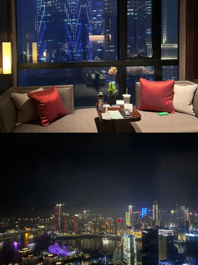 雲端之旅，感受城市的璀璨星光！！。