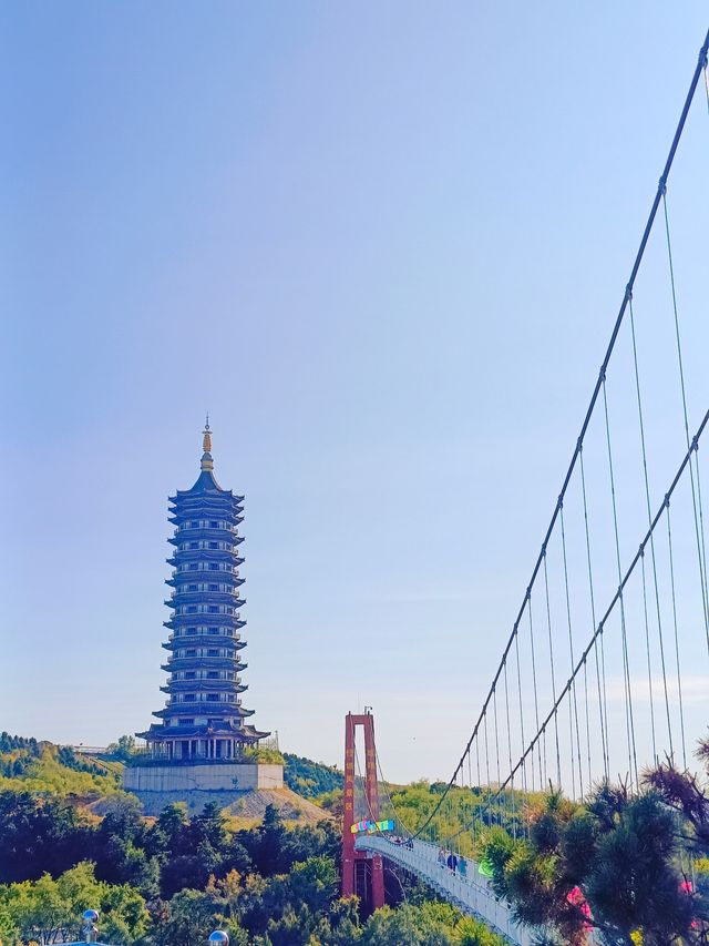 瀋陽怪坡：奇妙的自然奇觀。