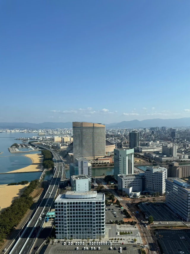 福岡塔提供迷人的城市景觀和眾多的觀光設施