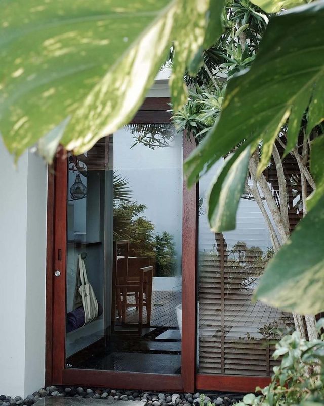 峇里島六善酒店：懸崖海灘上的浪漫與寧靜 