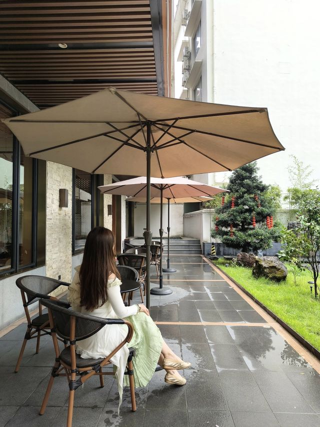 2025年入住山水畫般的酒店，享受美好旅程