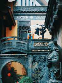 想不到寺廟都可以咁靚，簡直係「人在畫中遊」！