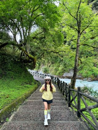Hiking Around Chengdu: Laba River｜A Stunning Summer Escape and Oxygen-Rich Paradise～
