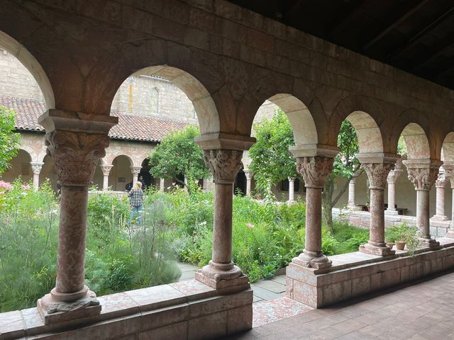 Smooth Visit to the Cloisters