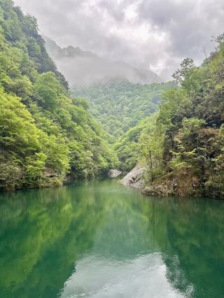 The Mysterious Chapter of the Canyon: Heavenly Book of Flowing Clouds