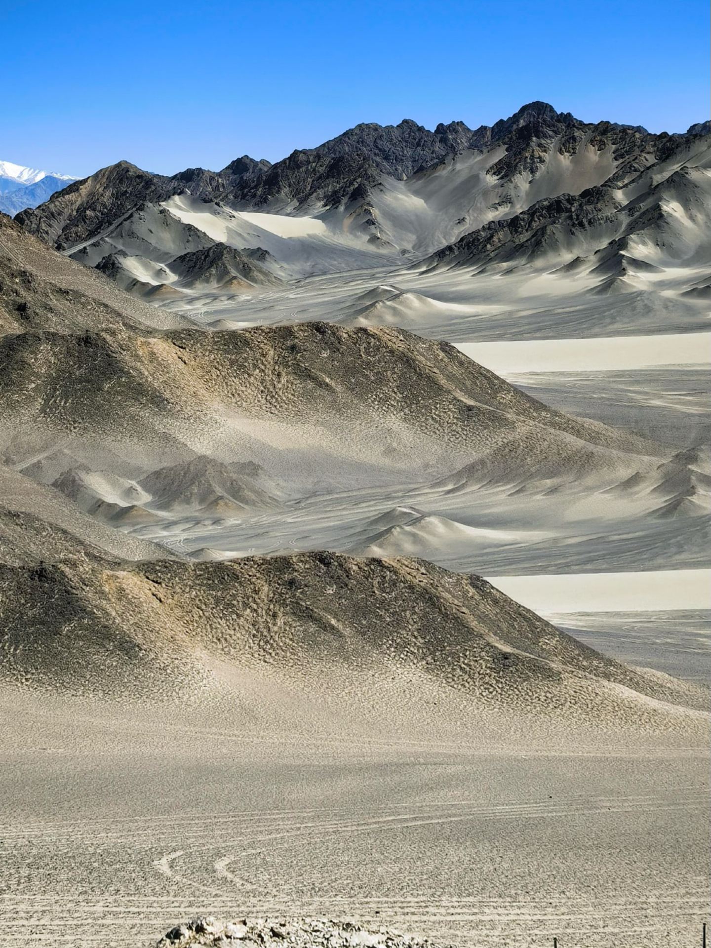 If you can't go to the moon, come to Heidu Mountain in Qinghai! The stunning two-color secret realm