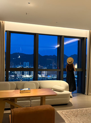 Hotel dengan pemandangan sungai di Jiefangbei, Chongqing ini sangat nyaman.