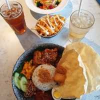 lets eat @ The Muffin House