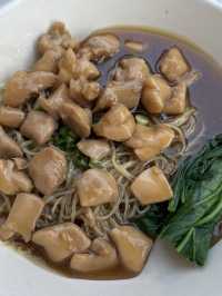 แวะเที่ยวกินร้านอร่อยย่านเสาชิงช้า