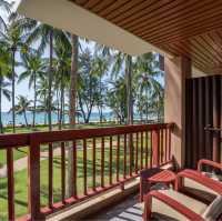 หาดขาว ทะเลสวย ที่ Kathani Phuket Beach Resort