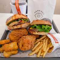 新北美食｜獨特的香酥漢堡外皮，很好漢堡HangOut Burger