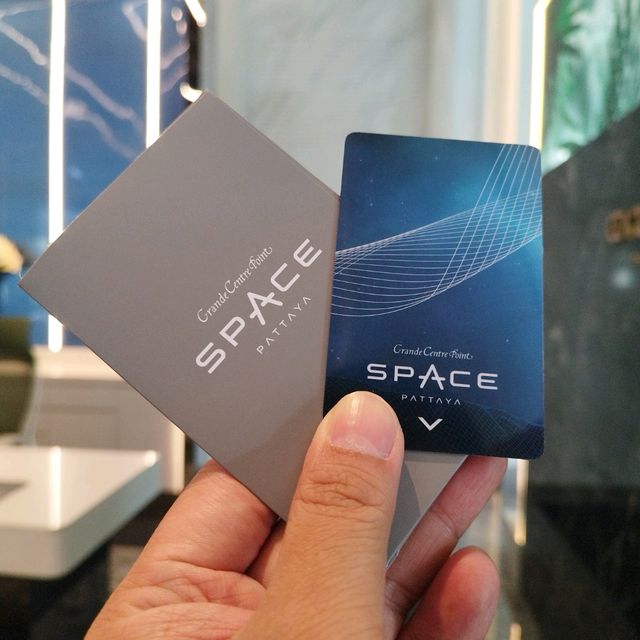 รีวิวโรงแรมธีมอวกาศ ที่พัทยา