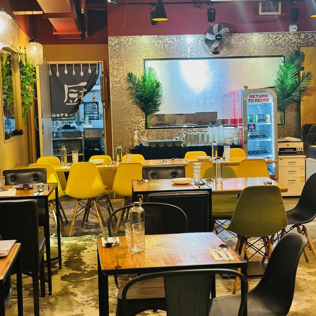🌟 美食在民間 • 駱駝漆隱世素食小店 🌟 