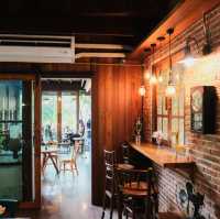 Lifehouse Cafe & Kitchen คาเฟ่กลางสวนฟิลโฮมมี่