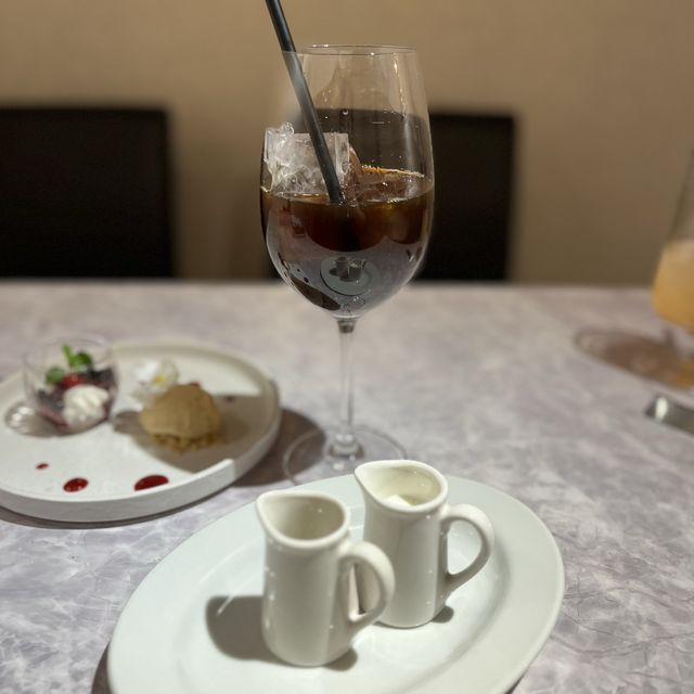 【大阪・梅田】土日祝限定のお肉料理とお魚料理のWメインランチ「ヨルゴハン Queux Norme 梅田店」