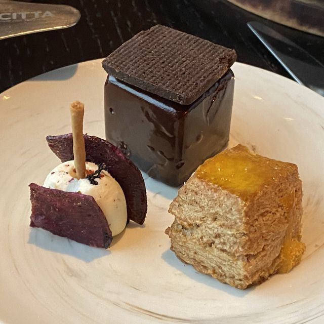 여의도 호텔 콘래드서울 37 GRILL & BAR 애프터눈티세트