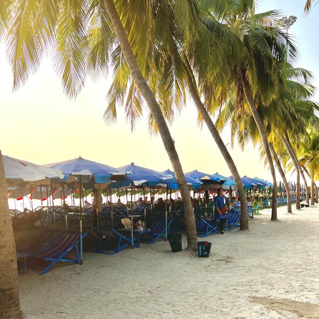 หาดบางแสน แสนสุข ทะเลสวย ใกล้กรุงเทพ