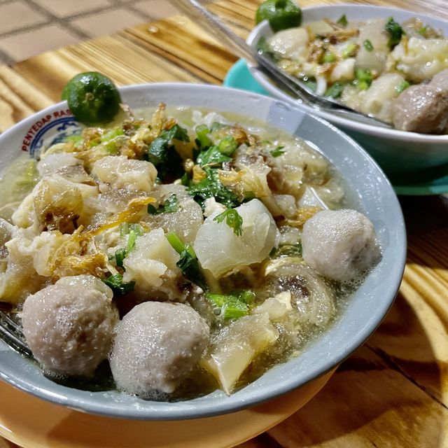 Mie kocok kaki sapi mang nanang
