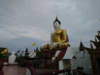 วัดราชมณเฑียร ริมคูเมืองเชียงใหม่