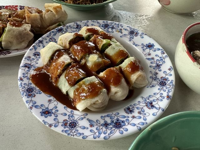 ปอเปี๊ยะหล่อโรง-หมี่หุ้นป้าฉ่าง ของดีภูเก็ต