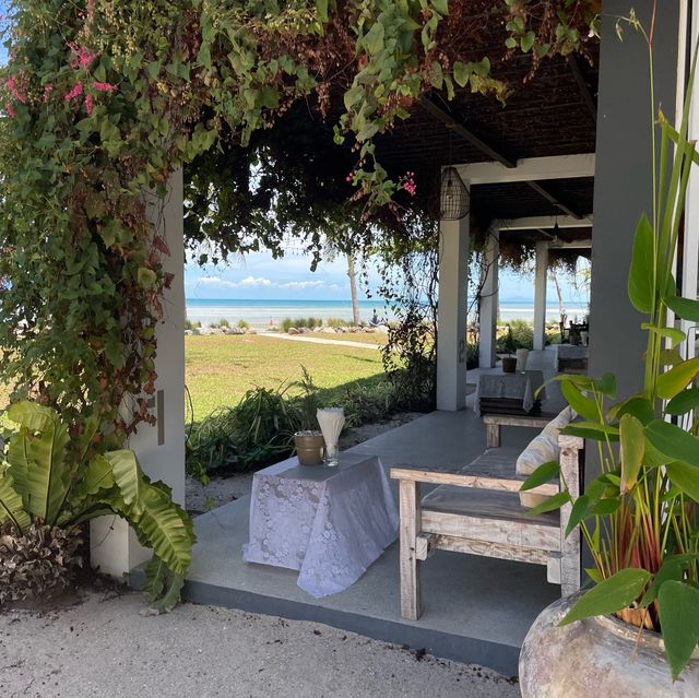 Chardonnay on the beach 