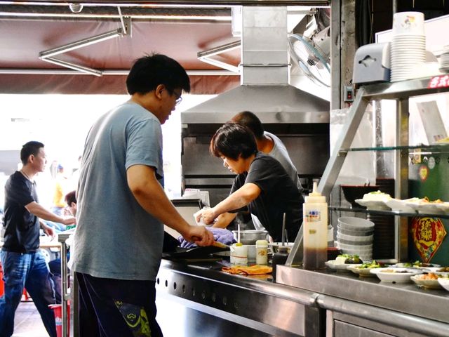 새우의 참맛이 담긴 타이난 별미 알새우밥을 맛보다. 지핀시아런판 集品蝦仁飯