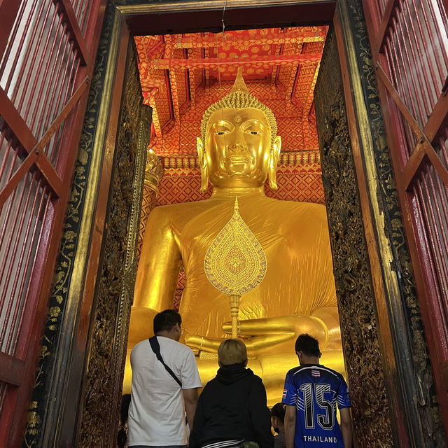 วัดพนัญเชิงวรวิหาร วัดดัง ใกล้กรุงเทพ