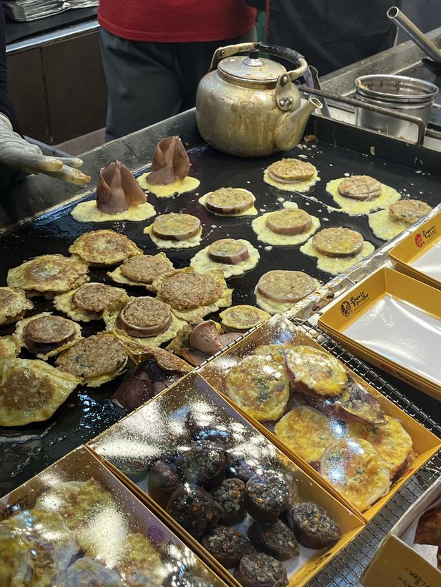 속초 | 속초관광수산시장에서 먹으면 좋을 ‘오징어순대’ 🦑