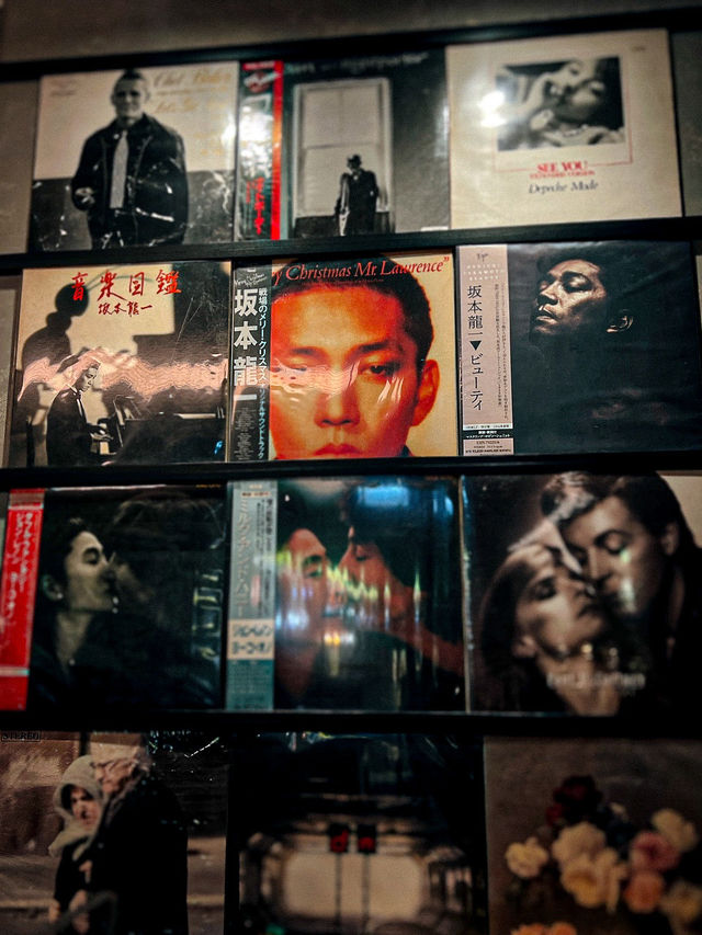 ｜#銅鑼灣美食   /超驚喜黑膠唱片主題餐廳 Lost Stars姊妹店 