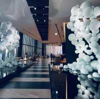 大阪建築散歩　Conrad Osaka 
