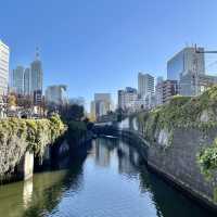 レトロな魅力あふれる水道橋