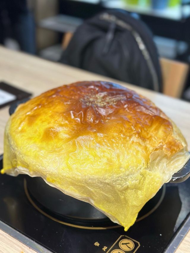 一次過食到火鍋同雞煲！