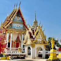 เที่ยววัดคุ้งท่าเลา ชมความอลังการประติมากรรมหนุมาน