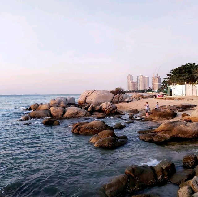 พระอาทิตย์ตก ที่หาดลับ พัทยา