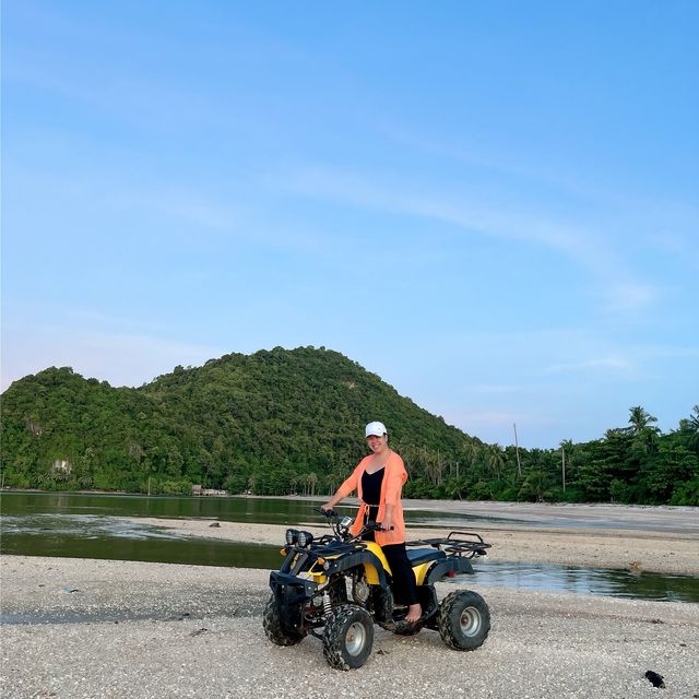 ชาร์จแบตให้ตัวเองที่ Coco sawi homestay ชุมพร