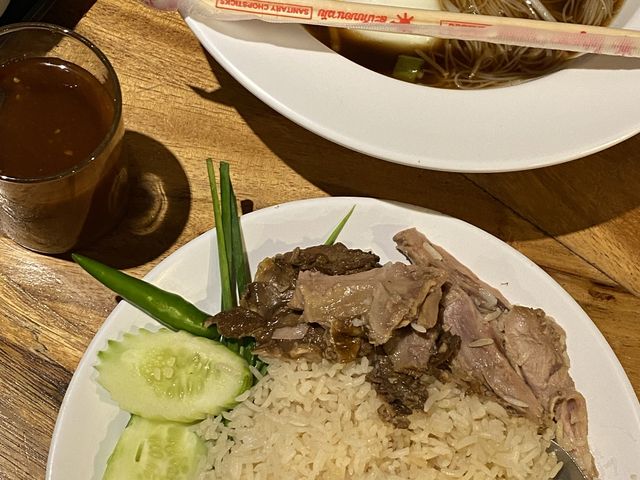 เอกเตี๋ยวเป็ด ร้านอาหารมุสลิมใกล้หาดสุรินทร์ภูเก็ต