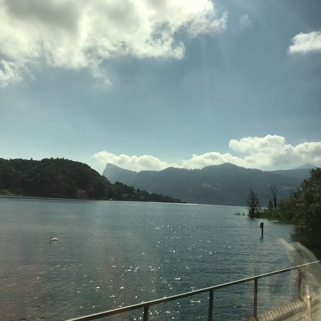 瑞士🇨🇭人間仙境🥰世外桃源琉森🫶🏻超令湖泊景色